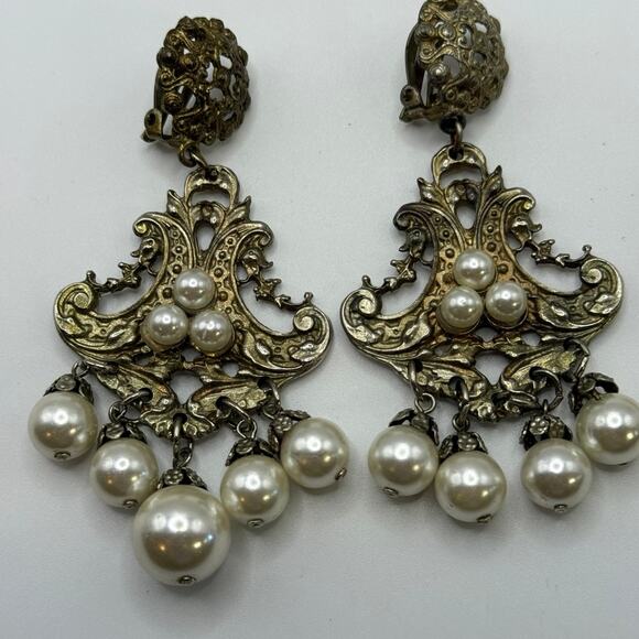 Vintage Gold Filagree and Pearl Clip On Dangle Earrings - Picture 1 of 3